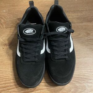 Men’s Vans Zahba Skate Sneakers Size 11